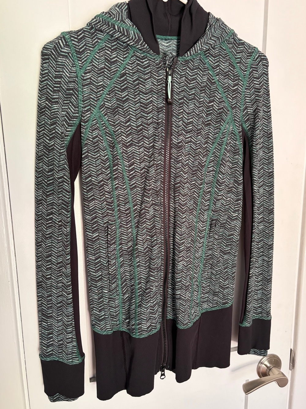3. Size 4 LULULEMON Green Patterned Daily Practice Zip-Up Jacket